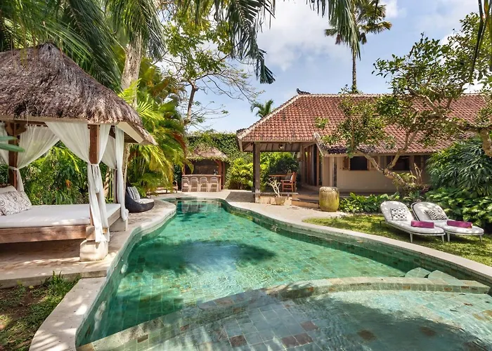 Villa Koyama By Villa Finder